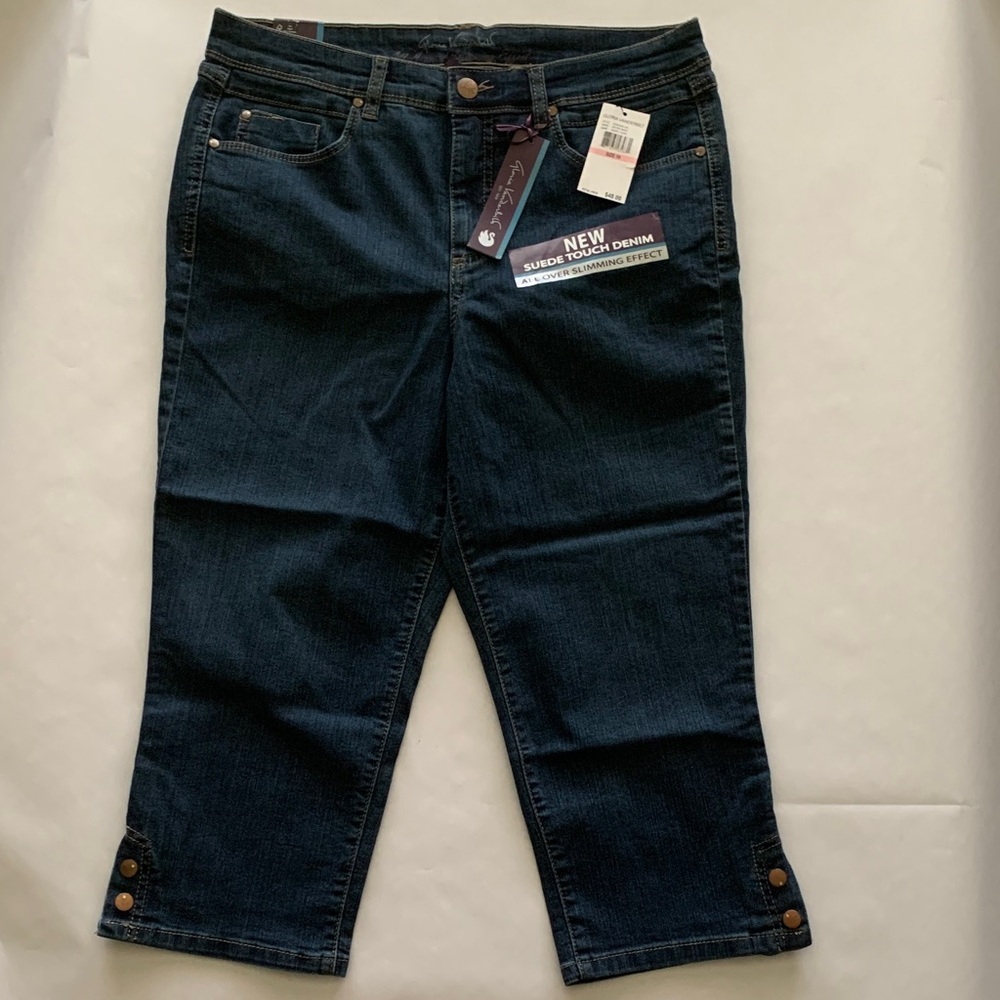 Gloria Vanderbilt Dark Indigo Capris (245)